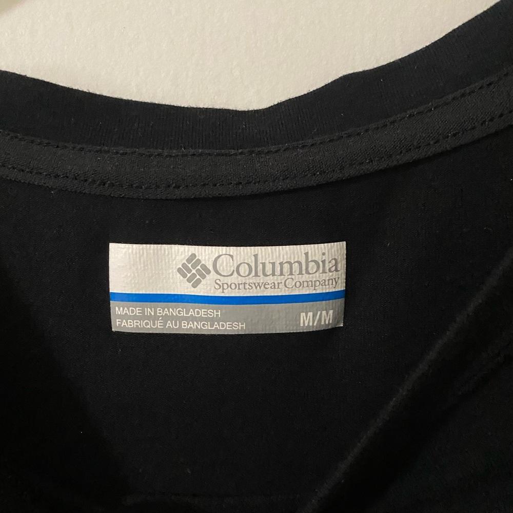 Columbia Women’s Black Short Sleeve Active Tee - Picture 4 of 4